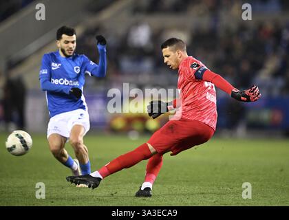 Genk, Belgien. März 2025. Der Torhüter Anthony Moris der Union wurde während eines Fußballspiels zwischen KRC Genk und Union Saint-Gilloise am Samstag, den 15. März 2025 in Genk, am 30. Tag der Saison 2024-2025 der ersten Liga der „Jupiler Pro League“ der belgischen Meisterschaft, dargestellt. BELGA FOTO JOHN THYS Credit: Belga News Agency/Alamy Live News Stockfoto