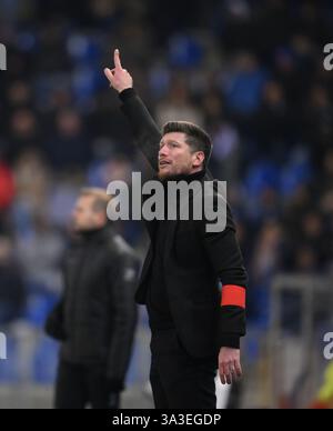 Genk, Belgien. März 2025. Gewerkschaftschef Sebastien Pocognoli reagiert auf ein Fußballspiel zwischen KRC Genk und Union Saint-Gilloise am Samstag, den 15. März 2025 in Genk, am 30. Tag der Saison 2024-2025 der ersten Liga der „Jupiler Pro League“ der belgischen Meisterschaft. BELGA FOTO JOHN THYS Credit: Belga News Agency/Alamy Live News Stockfoto
