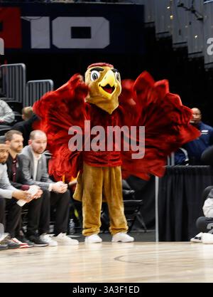 15. März 2025: Das Maskottchen von Saint Joseph's Hawk tritt während eines A10-Halbfinalspiels zwischen den George Mason Patriots und den Saint Joseph's Hawks in der Capital One Arena in Washington, DC Justin Cooper/CSM auf (Credit Image: © Justin Cooper/Cal Sport Media) Stockfoto