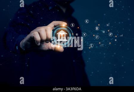 Globaler Währungsumtausch. Geschäftsmann, der virtuelles Bankgeschäft mit dem Zeichen Dollar Yuan Yen Euro Rubel Pfund Sterling BTC hält. Zahlung per Internet-Banking, wo Stockfoto