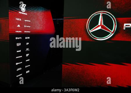 Melbourne, Australien, am 16. März 2025. INEOS LOGO während des FORMEL 1 LOUIS VUITTON AUSTRALIAN GRAND PRIX 2025 RENNTAGES auf dem Albert Park Circuit, Melbourne, Australien am 16. März 2025 Credit: Antoine Lapeyre/Every Second Media Credit: Every Second Media/Alamy Live News Stockfoto