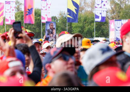 Die Fans zeigen Kunstwerke im Fanforum vor dem F1 Grand Prix von Australien auf der Albert Park Grand Prix Circuit. (Foto: George Hitchens / SOPA Images/SIPA USA) Stockfoto
