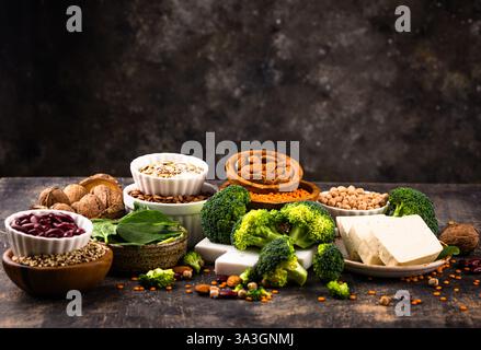 Sortierung pflanzlicher veganer Proteinprodukte Stockfoto