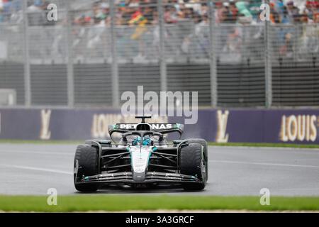 Melbourne, Australien. März 2025. Melbourne, Australien, am 16. März 2025. GEORGE RUSSELL (GBR) vom Mercedes-AMG PETRONAS F1 Team #63 während des FORMEL 1 LOUIS VUITTON AUSTRALIAN GRAND PRIX 2025 RENNTAGES auf dem Albert Park Circuit, Melbourne, Australien am 16. März 2025 Credit: Antoine Lapeyre/Every Second Media Credit: Every Second Media/Alamy Live News Stockfoto