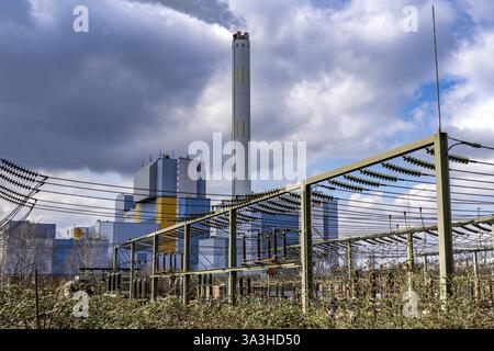 Die gemeinsame Müllverbrennungsanlage Niederrhein, GMVA, in Oberhausen, erzeugt Strom und Fernwärme, Transformatorstation Nordrhein-West Stockfoto