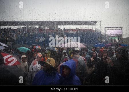 Melbourne, Victoria, Australien. März 2025. MELBOURNE, AUSTRALIEN – 16. MÄRZ: Crowd Atmosphere beim Großen Preis von Australien 2025 im Albert Park in Melbourne, Australien (Bild: © Chris Putnam/ZUMA Press Wire) NUR REDAKTIONELLE VERWENDUNG! Nicht für kommerzielle ZWECKE! Stockfoto