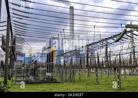 Die gemeinsame Müllverbrennungsanlage Niederrhein, GMVA, in Oberhausen, erzeugt Strom und Fernwärme, Transformatorstation Nordrhein-West Stockfoto