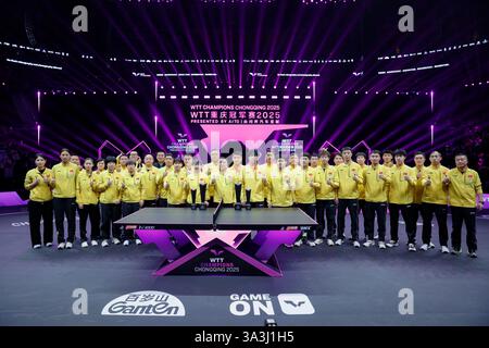 Chongqing, China. März 2025. Team China posiert für Fotos während der Verleihung der WTT Champions Chongqing 2025 in Chongqing, Südwestchina, 16. März 2025. Quelle: Huang Wei/Xinhua/Alamy Live News Stockfoto