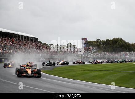 Melbourne, Australien. März 2025. Die Fahrer treten am 16. März 2025 beim Formel-1-Grand-Prix von Australien im Albert Park in Melbourne, Australien, an. Quelle: Ma Ping/Xinhua/Alamy Live News Stockfoto