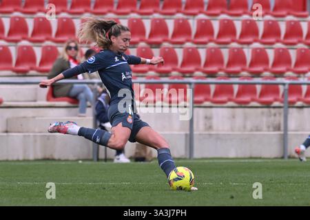 Madrid, Spanien. 16. März 2025, AlcalÃ¡ de Henares, Madrid, Spanien: 14 LAIA BALLESTE SCIORA während des LIGAF Frauenfußballspiels zwischen Atletico Madrid FEM gegen R.C.D. Espanyol de Barcelona SAD im Centro Deportivo AlcalÃ¡ de Henares am 16. März 2025 in Madrid Spanien. (Kreditbild: © Oscar Manuel Sanchez/ZUMA Press Wire) NUR REDAKTIONELLE VERWENDUNG! Nicht für kommerzielle ZWECKE! Quelle: ZUMA Press, Inc./Alamy Live News Stockfoto