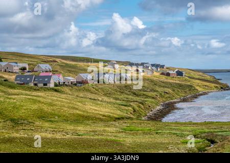 Neues Wohnhaus in Mossbank auf dem Shetland-Festland, in der Nähe des Sullom Voe Ölterminals. Stockfoto