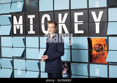 Celebs nehmen an der Mickey 17 World Premiere am Leicester Square Teil mit: Robert Pattinson Where: London, United Kingdom When: 13 Feb 2025 Credit: Phil Lewis/WENN Stockfoto