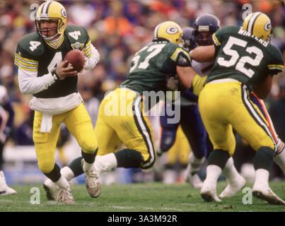 Green Bay Packers Quarterback Brett Favre wird in den 1990er Jahren in Aktion gezeigt Stockfoto