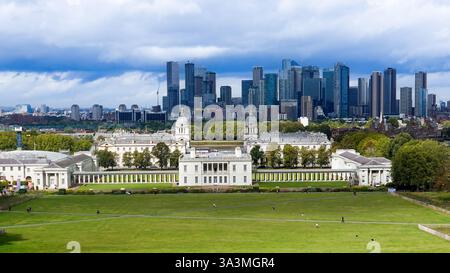 Greenwich Panorama: Historischer Park und moderne Skyline - Super Focus & Gigapixel Stockfoto