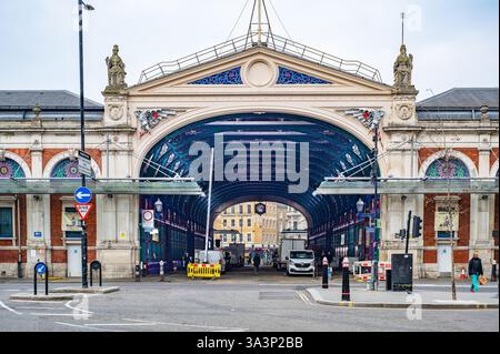 Außerhalb des Smithfield Market, London, Großbritannien, der größte Fleischgroßhandelsmarkt in Großbritannien und einer der größten in Europa. Stockfoto