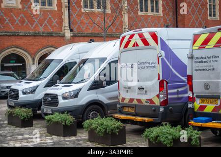Eton, Großbritannien. Februar 2025. BT Openreach-Transporter parkten am Eton College in Eton, Berkshire. Kredit: Maureen McLean/Alamy Stockfoto