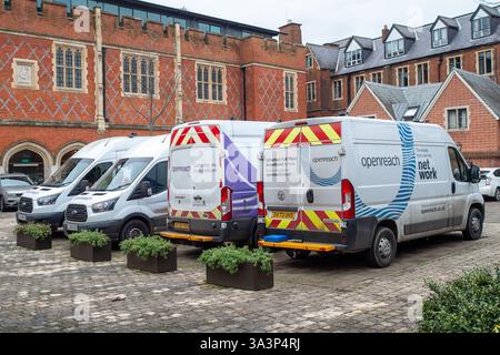 Eton, Großbritannien. Februar 2025. BT Openreach-Transporter parkten am Eton College in Eton, Berkshire. Kredit: Maureen McLean/Alamy Stockfoto