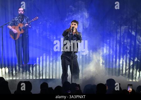 Paris, Frankreich. März 2025. Jeremy Frerot tritt am 13. März 2025 im Cigale in Paris auf. Foto: Christophe Meng/ABACAPRESS. COM Credit: Abaca Press/Alamy Live News Stockfoto