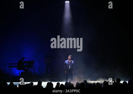 Paris, Frankreich. März 2025. Jeremy Frerot tritt am 13. März 2025 im Cigale in Paris auf. Foto: Christophe Meng/ABACAPRESS. COM Credit: Abaca Press/Alamy Live News Stockfoto