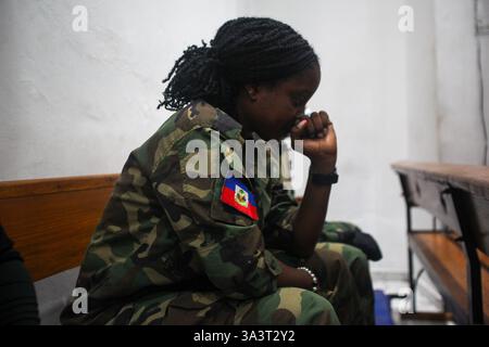 Port-au-Prince, Port-au-Prince, Haiti. März 2025. Beerdigung zweier haitianischer Soldaten, die während eines Angriffs auf Delmas 30, Port-au-Prince, getötet wurden. (Credit Image: © Patrice Noel/ZUMA Press Wire) NUR REDAKTIONELLE VERWENDUNG! Nicht für kommerzielle ZWECKE! Quelle: ZUMA Press, Inc./Alamy Live News Stockfoto
