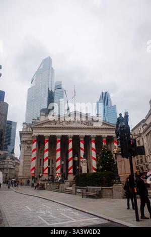 16. Dezember 2024 - London, Vereinigtes Königreich - die Bank of England in London an der Threadneedle Street ist die Zentralbank des Vereinigten Königreichs und das Modell, nach dem sich die meisten Unternehmen bewegen Stockfoto