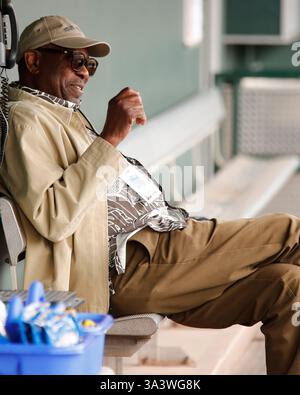 Scottsdale, Arizona, USA. März 2025. Dusty Baker im San Francisco Giants Dugout vor dem Cactus League Spring Training Spiel zwischen den Athletic's und den San Francisco Giants im Scottsdale Stadium in Scottsdale, Arizona. Michael Cazares/CSM/Alamy Live News Stockfoto