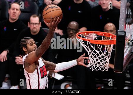 Houston, USA. März 2025. Jalen Green von Houston Rockets spielt beim NBA-Spiel 2024-2025 in Houston, USA, am 17. März 2025 in Houston, USA, eine Layup-Runde zwischen Houston Rockets und Philadelphia 76ers. Quelle: Chen Chen/Xinhua/Alamy Live News Stockfoto
