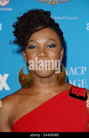 26. Februar 2006 - Los Angeles, Kalifornien, USA - K46531FB.37TH NAACP IMAGE AWARDS, Ankünfte am die. SHRINE AUDITORIUM LOS ANGELES, CA.2/25/2006. FITZROY BARRETT / 2006.INDIA. ARIE (Kredit-Bild: © Globe Photos/ZUMAPRESS.com) Stockfoto