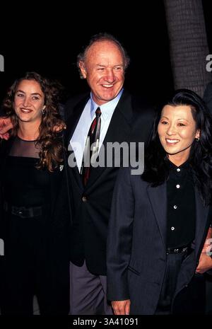 18. April 2006 - K6386FB.'' Die Kammer '' Premiere.Los Angeles, Kalifornien. . Gene Hackman mit Frau, Betsy, ...und Tochter... Fitzroy Barrett - 1996.GENEHACKMANRETRO (Kredit-Bild: © Globe Photos/ZUMAPRESS.com) Stockfoto