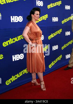 1. Juni 2006 - Hollywood, Kalifornien, USA - DEBI MAZAR-. ENTOURAGE HBO PREMIERE-. CINERAMA DOME, HOLLYWOOD, KALIFORNIEN -.06-01-2006-. NINA PROMMER / 2006.K48153NP. (Kredit-Bild: © Globe Photos/ZUMAPRESS.com) Stockfoto
