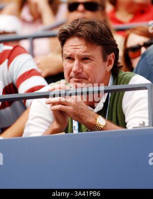 28. August 2006 - New York, New York, USA - K49434AR. US OPEN 2006 in FLUSHING MEADOW PARK QUEENS, NEW YORK NewYork 28.08.2006. ANDREA RENAULT-JIMMY CONNORS(Credit Image: © Globe Photos/ZUMAPRESS.com) Stockfoto