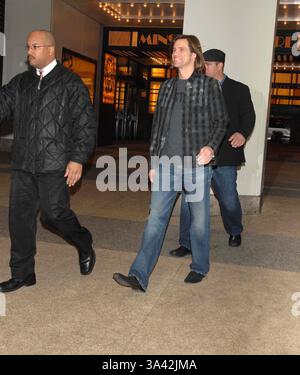 Februar 2007 - New York, New york - K51890AR.PROMINENTE GENIESSEN DEN ERSTEN WARMEN TAG SEIT MEHREREN WOCHEN NEW YORK New YORK 2007. ANDREA RENAULT- 2007.JIM CARREY(Bild: © Globe Photos/ZUMAPRESS.com) Stockfoto