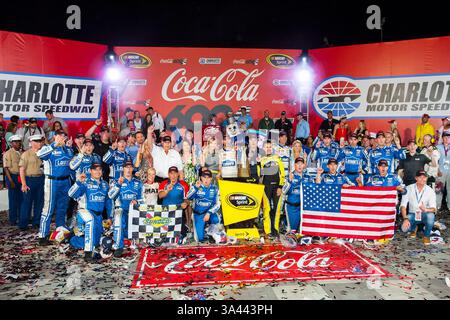 25. Mai 2014 – Concord, NC, USA – Concord, NC – 25. Mai 2014: Jimmie Johnson (48) gewinnt den Coca Cola 600 auf dem Charlotte Motor Speedway in Concord, NC. (Kreditbild: © ASP/Cal Sport Media/ZUMAPRESS.com) Stockfoto