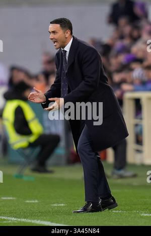 Raffaele Palladino Cheftrainer der ACF Fiorentina Gesten beim Spiel der Serie A Enilive zwischen ACF Fiorentina und Juventus FC im Stadio Artemio Franchi am 16. März 2025 in Florenz. Stockfoto