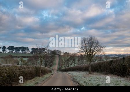 Frostige Landschaft im märz. Barton auf der Heide. Warwickshire, England Stockfoto