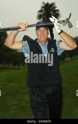 20. Mai 2002 - Los Angeles, Kalifornien, USA -... LAPD-GOLF-TURNIER. RANCHO PARK GOLF COURSE, LOS ANGELES, CA. 18. MAI 2002. NINA PROMMER / 2002 K25029NP (Kredit-Bild: © Globe Photos/ZUMAPRESS.com) Stockfoto