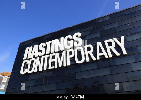 Die Hastings Contemporary Art Gallery (früher Jerwood) befindet sich am Stade in Hastings, East Sussex, Großbritannien Stockfoto