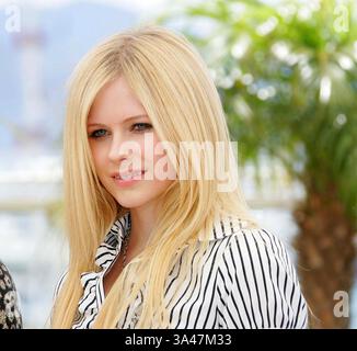 21. Mai 2006 - Palais De Festival, CANNES, Frankreich - AVRIL LAVIGNE. BESUCHT DEN FOTOTERMIN FÜR AB DURCH DIE HECKE IN CANNES 21.05.2006. DAVID GADD - - 2006.K48043. (Kredit-Bild: © Globe Photos/ZUMAPRESS.com) Stockfoto