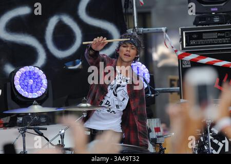 22. Juli 2014 - New York, NY, USA - 22. Juli 2014 New York City..5 Seconds of Summer Auftritt auf NBC Today am 22. Juli 2014 in New York City (Credit Image: © Kristin Callahan - Ace Pictures/Ace Pictures/ZUMA Wire) Stockfoto