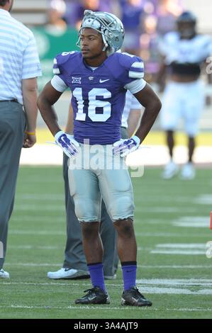 30. August 2014 - Manhattan, Kansas, USA - 30. August 2014: Kansas State Wildcats Wide Receiver Tyler Lockett (16) vor dem Spiel in Aktion während des NCAA Football Spiels zwischen Stephen F. Austin und Kansas State; im Bill Snyder Family Stadium in Manhattan, Kansas. Kendall Shaw/CSM(Bild: © Kendall Shaw/Cal Sport Media/ZUMAPRESS.com) Stockfoto