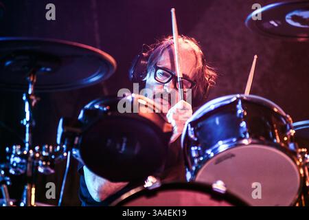 Buenos Aires (18. März 2025). Alternative Rock Band Garbage (Butch Vig, Schlagzeug) spielt live im Obras Stadium, Buenos Aires, Argentino. Quelle: Mariano Garcia/Alamy Live News Stockfoto