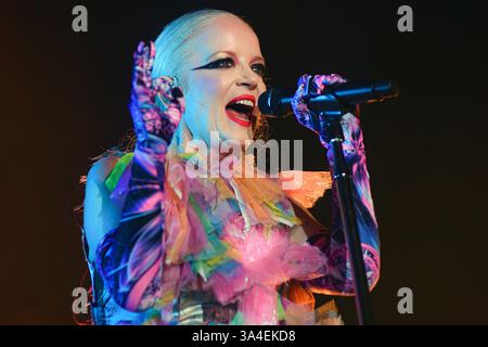 Buenos Aires (18. März 2025). Alternative Rockband Garbage (Shirley Manson, Lead-Sänger) spielt live im Obras Stadium in Buenos Aires, Argentinien. Quelle: Mariano Garcia/Alamy Live News Stockfoto