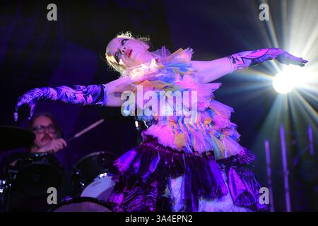 Buenos Aires (18. März 2025). Alternative Rockband Garbage (Shirley Manson, Lead-Sänger) spielt live im Obras Stadium in Buenos Aires, Argentinien. Quelle: Mariano Garcia/Alamy Live News Stockfoto