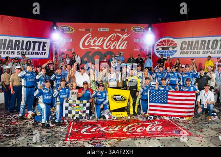 25. Mai 2014 – Concord, NC, USA – Concord, NC – 25. Mai 2014: Jimmie Johnson (48) gewinnt den Coca Cola 600 auf dem Charlotte Motor Speedway in Concord, NC. (Kreditbild: © ASP/Cal Sport Media/ZUMAPRESS.com) Stockfoto
