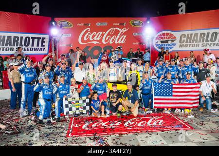 25. Mai 2014 – Concord, NC, USA – Concord, NC – 25. Mai 2014: Jimmie Johnson (48) gewinnt den Coca Cola 600 auf dem Charlotte Motor Speedway in Concord, NC. (Kreditbild: © ASP/Cal Sport Media/ZUMAPRESS.com) Stockfoto
