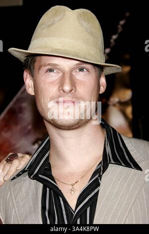 Oktober 2005 - Hollywood, KALIFORNIEN, USA - IVAN FENYO -. JARHEAD WORLD - PREMIERE -. ARCLIGHT THEATER, HOLLYWOOD, KALIFORNIEN - 10.27.2005 -. NINA PROMMER/ 2005.K45545NP.(Bild: © Globe Photos/ZUMAPRESS.com) Stockfoto