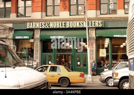 JANUAR 2011 - K38472TM. BARNES UND EDLE BUCHHÄNDLER. TRICIA WIESEN/BARNES UND EDLE BUCHHANDLUNG AM UNION SQUARE (Kreditbild: © Globe photos/ZUMAPRESS.com) Stockfoto