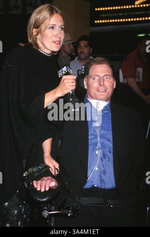 Mai 2011 - K19044TM SD612.''FIRST YOU DREAM'' EINE HOMMAGE AN DEN MUT ZU EHREN VON CHRISTOPHER REEVE IM PACE AMSTERDAM THEATRE. CHRISTOPHER REEVE UND FRAU DANA. TRICIA WIESEN/ 2000(Bild: © Globe Photos/ZUMAPRESS.com) Stockfoto