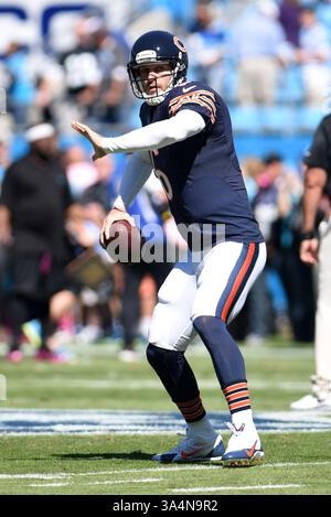 5. Oktober 2014: Chicago Bears Quarterback Jay Cutler #6 vor dem NFL-Fußballspiel zwischen den Chicago Bears und den Carolina Panthers im Bank of America Stadium in Charlotte, NC. (Bild: © Evan Pike/Cal Sport Media/ZUMAPRESS.com) Stockfoto
