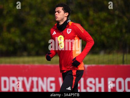 Wales' Brennan Johnson während eines Trainings im FAW HQ, Vale Resort, Hensol. Bilddatum: Mittwoch, 19. März 2025. Stockfoto